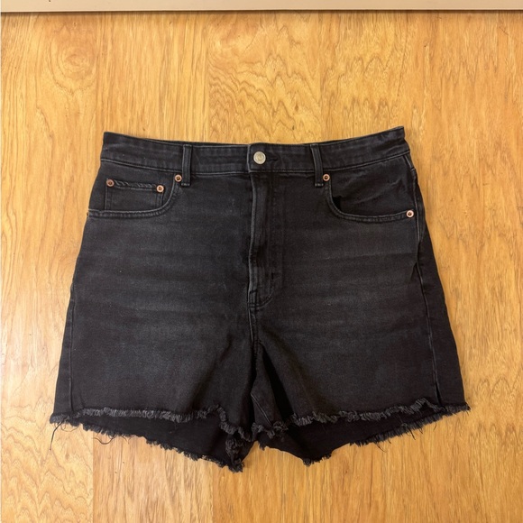 American Eagle Black Wash Women’s High Waisted Denim Jean Shorts - Picture 1 of 6
